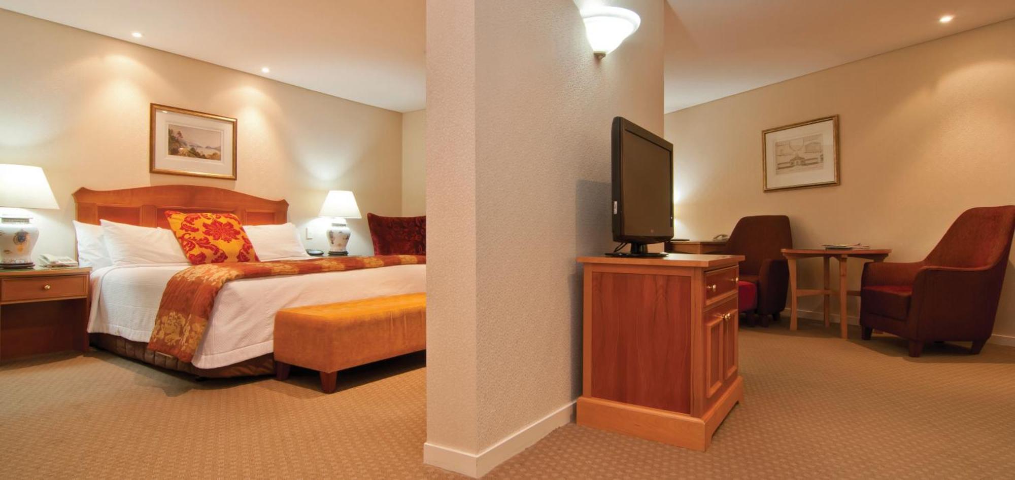 Hotel Millennium 4*